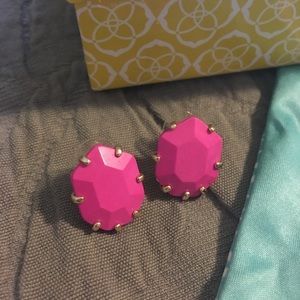 Kendra Scott - Morgan stud earrings in fuchsia